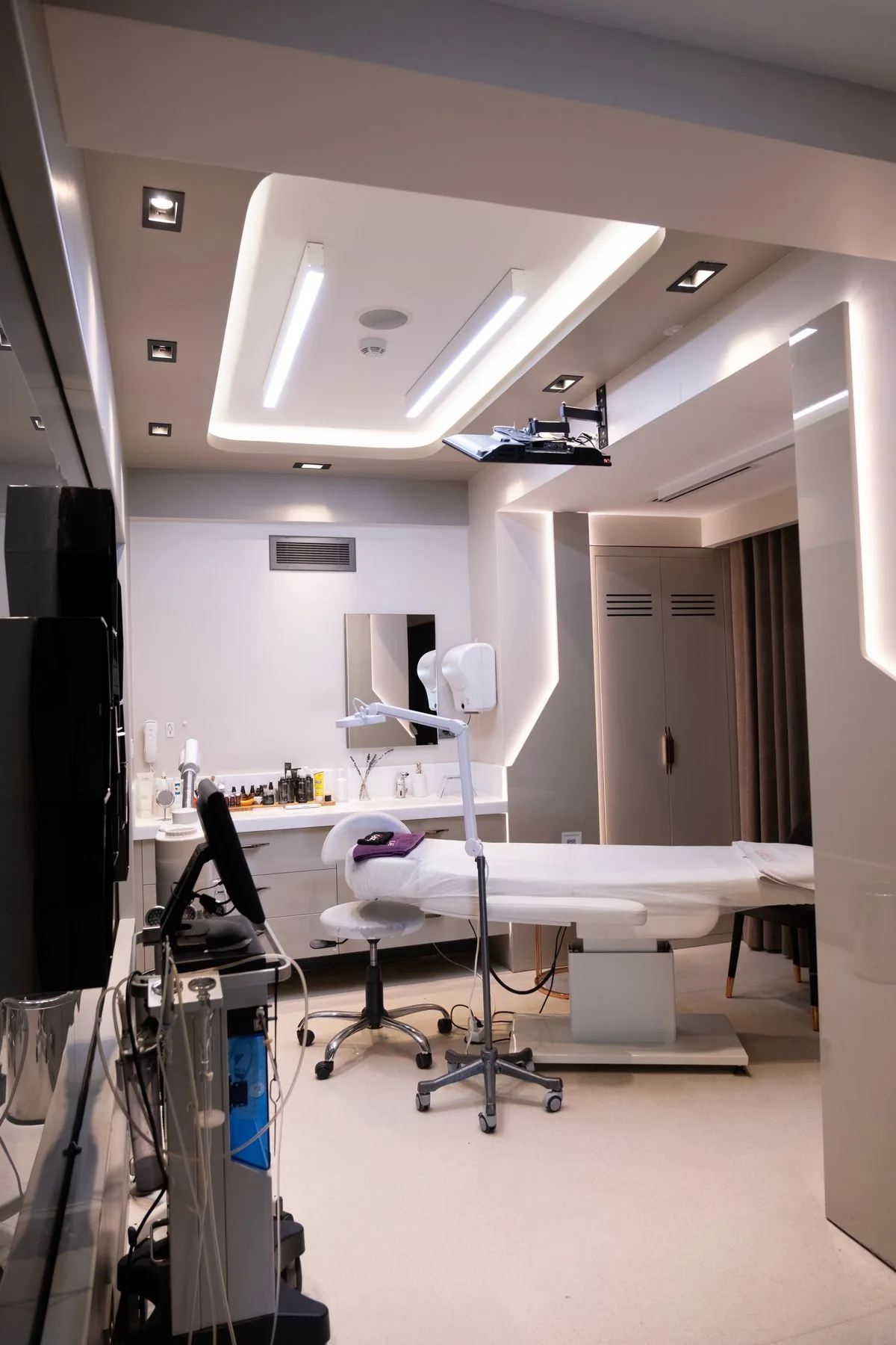 Clínica Valorian — medicina y salud de la piel en Marbella